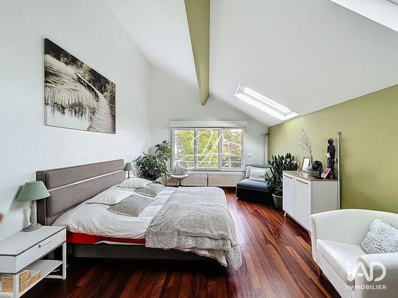 Maison - 193 m² - 9 pièces