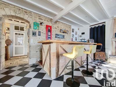 Maison - 225 m² - 8 pièces