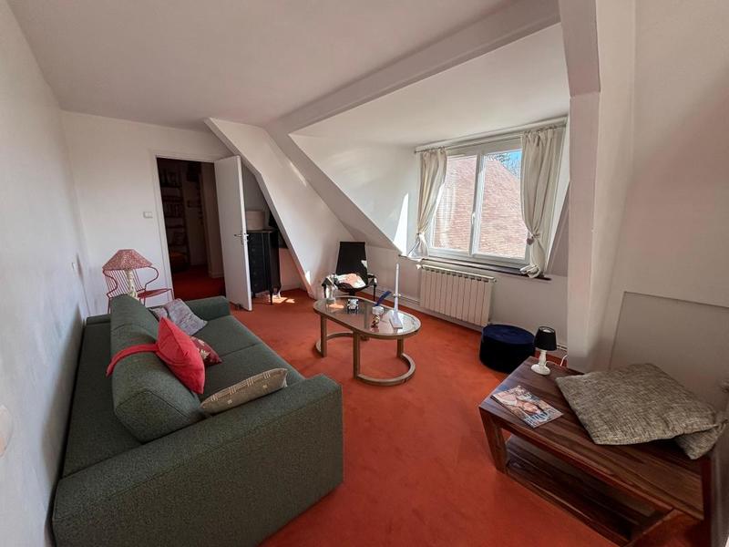 Maison - 241 m² - 6 pièces