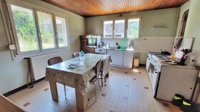 Propriété - 160 m² - 11 pièces