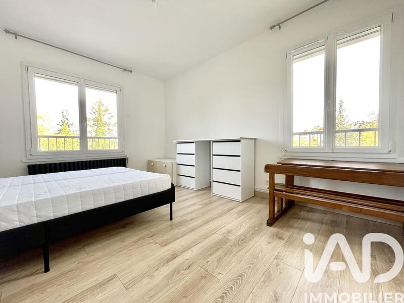 Appartement - 90 m² - 4 pièces