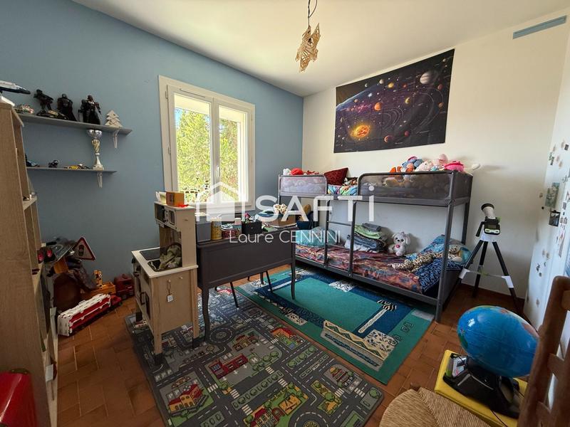 Maison - 220 m² - 7 pièces