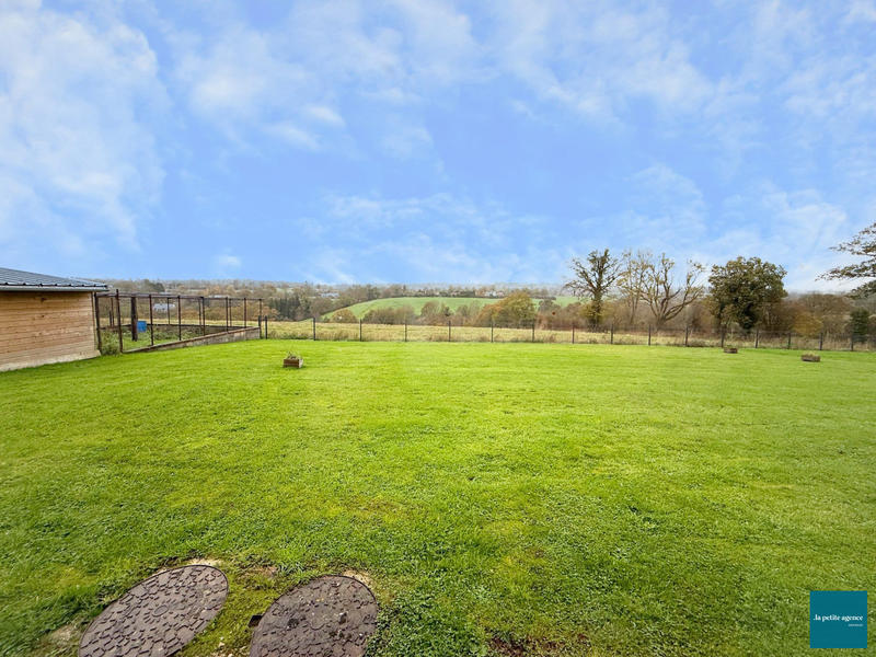 Maison - 250 m² - 8 pièces