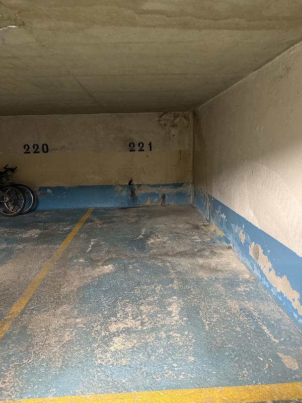 Parking / Garage - 11 m²