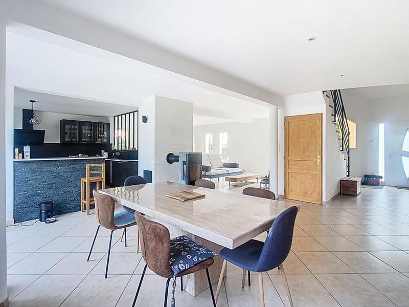 Maison - 180 m² - 7 pièces