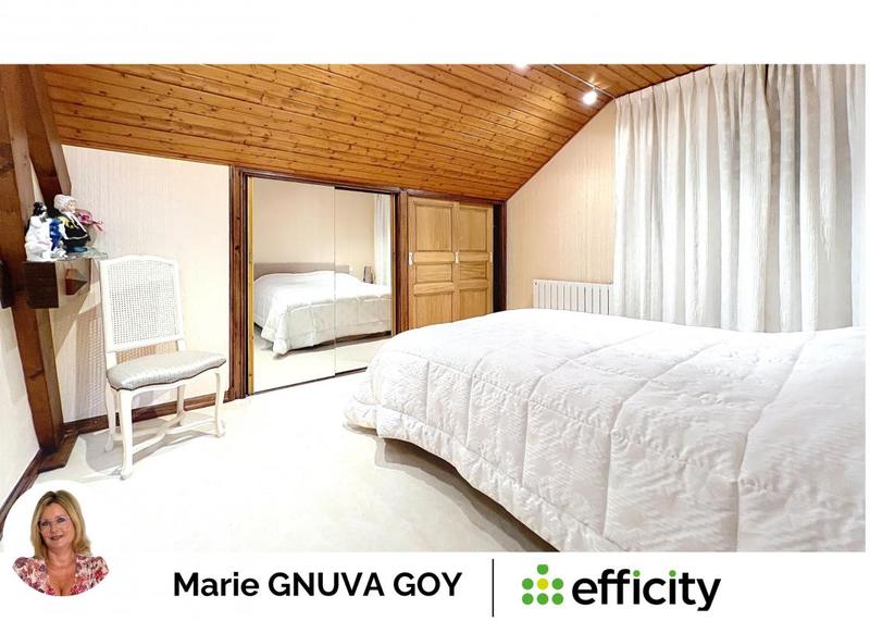 Maison - 280 m² - 10 pièces