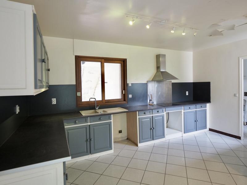 Maison - 250 m² - 13 pièces