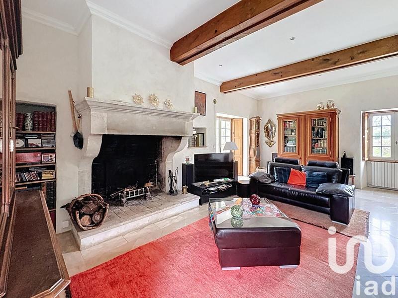 Maison - 230 m² - 6 pièces