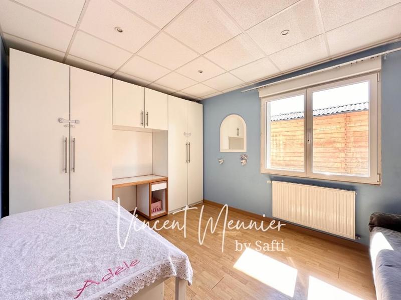 Maison - 216 m² - 9 pièces