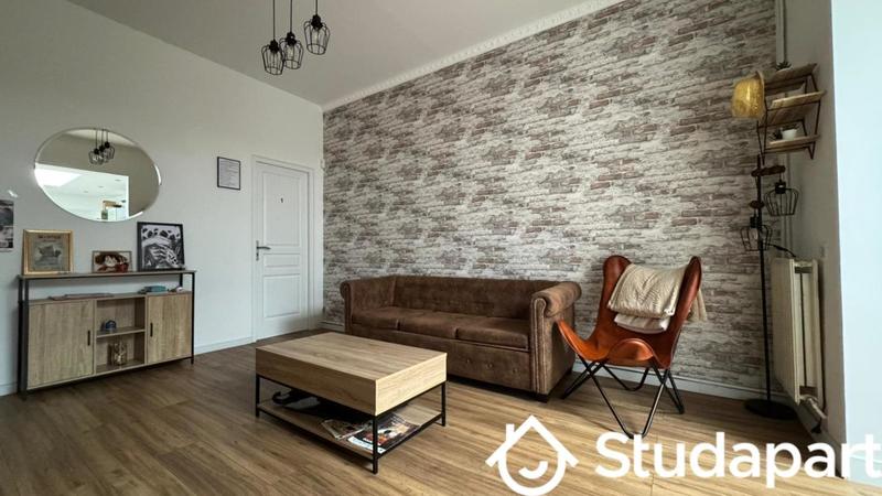 Chambre - 11 m² - 1 pièce