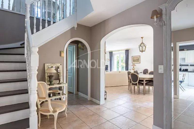 Maison - 165 m² - 6 pièces