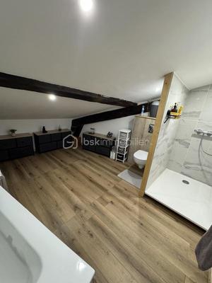 Appartement - 75 m² - 4 pièces