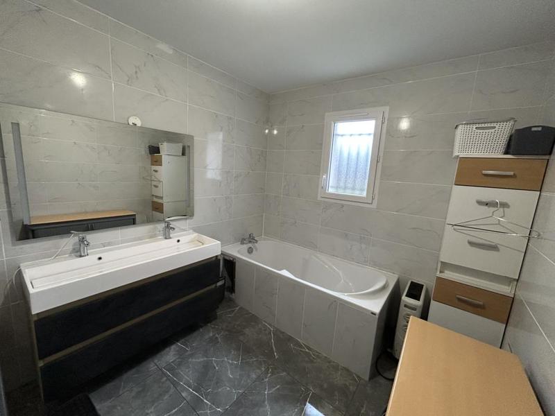 Pavillon - 107 m² - 5 pièces