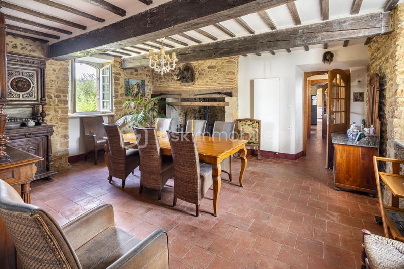 Maison - 400 m² - 10 pièces