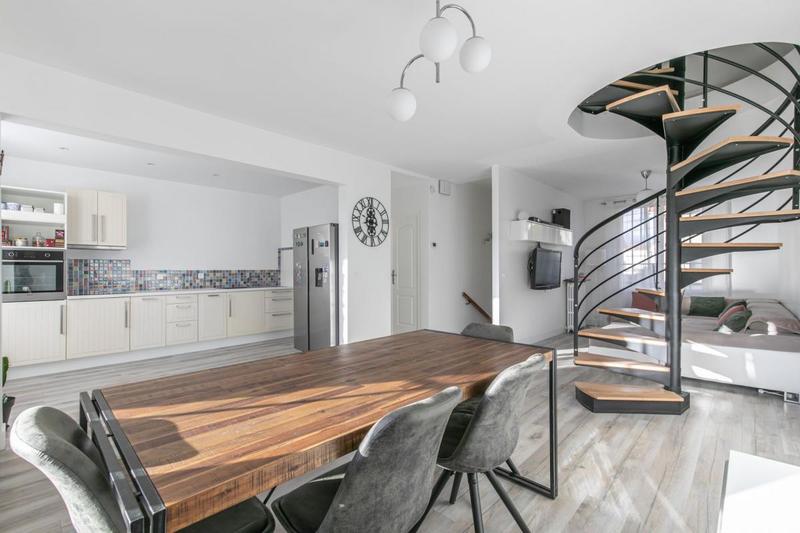 Maison - 130 m² - 6 pièces