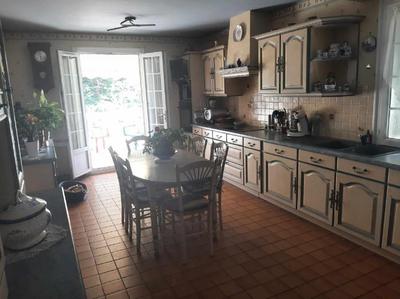 Maison - 172 m² - 8 pièces