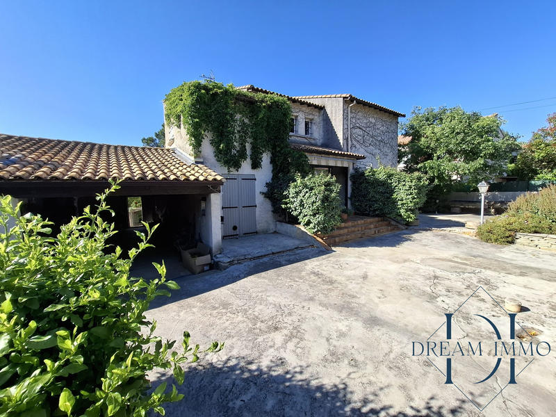 Villa - 190 m² - 6 pièces
