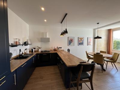 Maison - 108 m² - 4 pièces