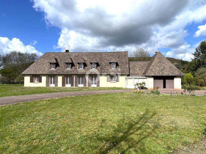 Propriété - 230 m² - 6 pièces