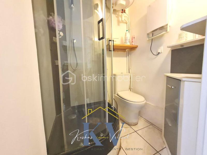 Studio - 86 m² - 5 pièces