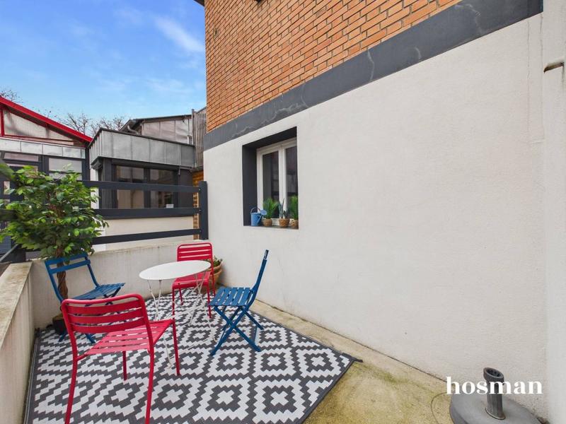 Maison - 225 m² - 7 pièces