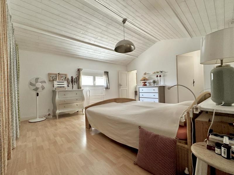 Maison - 188 m² - 6 pièces