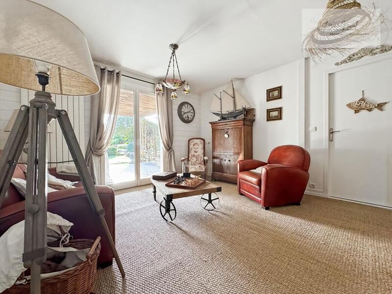 Maison - 217 m² - 7 pièces