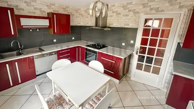 Maison - 120 m² - 7 pièces