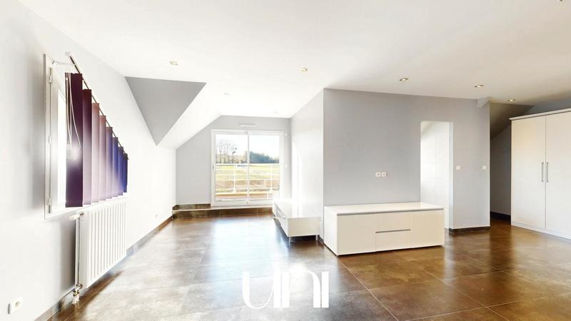 Maison - 235 m² - 8 pièces