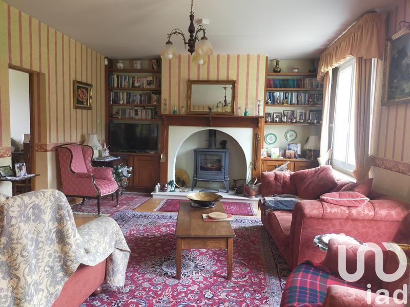 Maison - 250 m² - 8 pièces