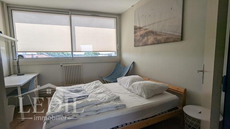 Appartement - 90 m² - 5 pièces