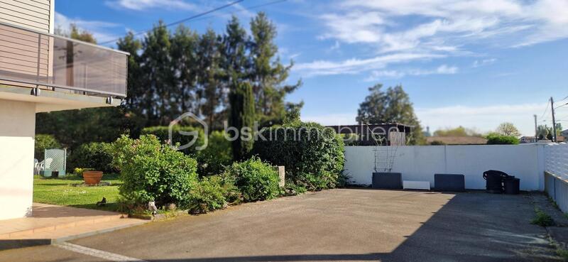 Maison - 200 m² - 6 pièces