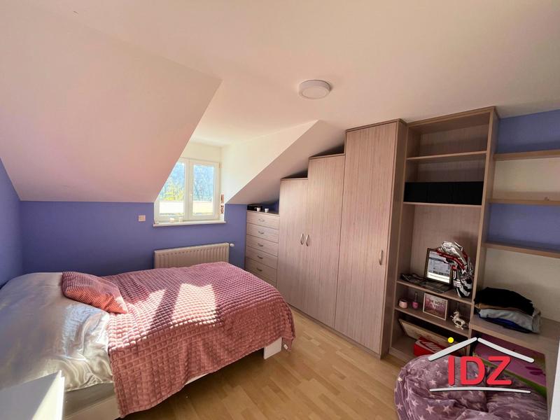 Villa - 318 m² - 9 pièces