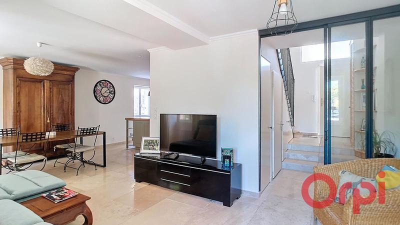 Maison - 184 m² - 6 pièces