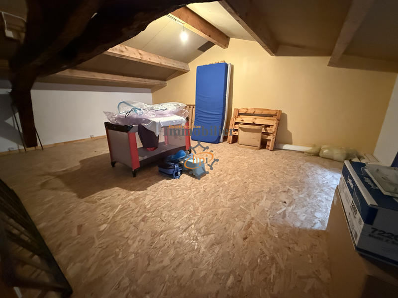 Maison - 96 m² - 5 pièces