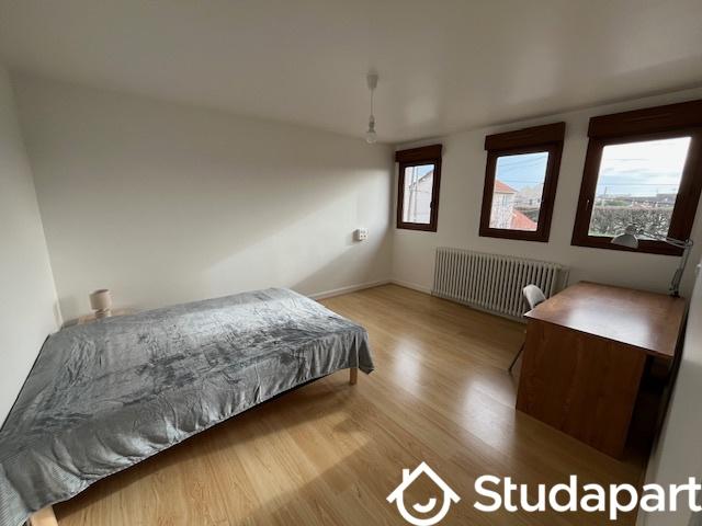 Chambre - 12 m² - 1 pièce