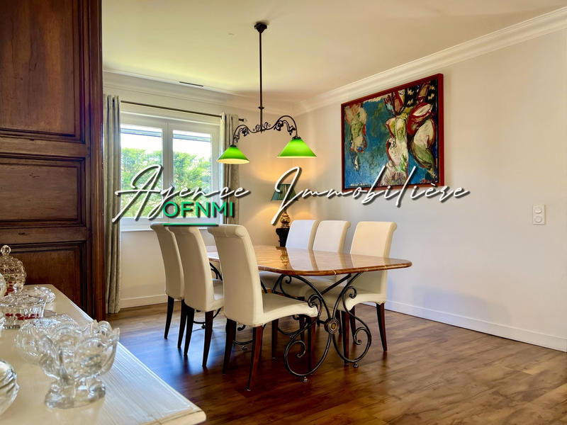 Villa - 192 m² - 7 pièces