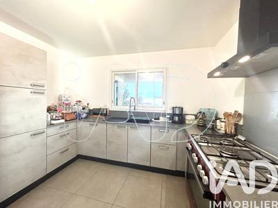 Maison - 104 m² - 5 pièces