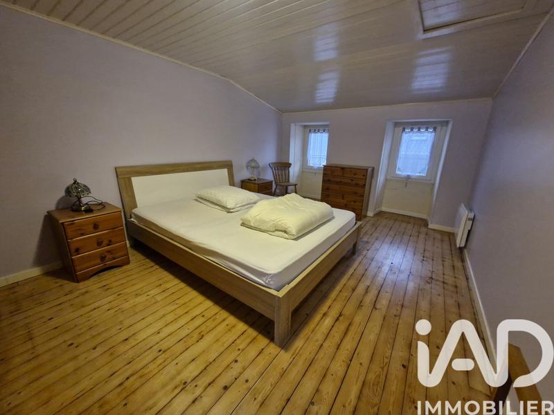 Maison - 275 m² - 11 pièces