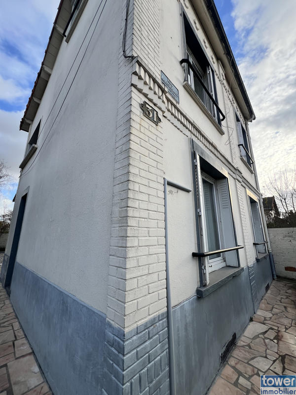 Maison - 199 m² - 10 pièces