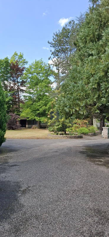 Maison - 493 m² - 12 pièces