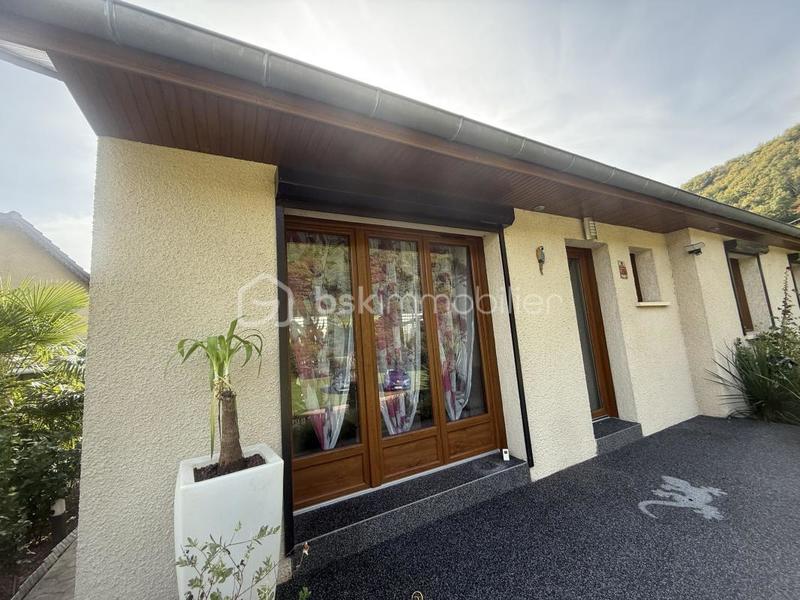 Pavillon - 90 m² - 6 pièces