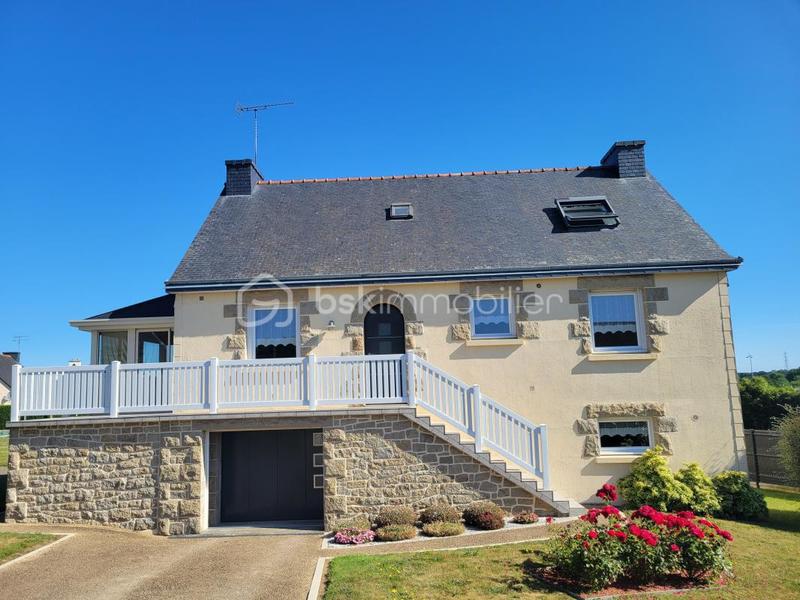 Maison traditionnelle - 120 m² - 7 pièces