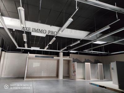 Local commercial - 1 854 m² - 5 pièces