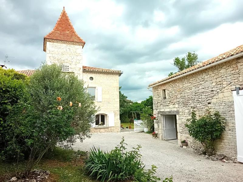 Maison - 213 m² - 9 pièces