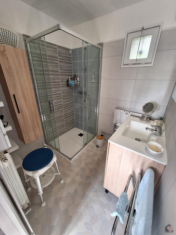 Maison - 150 m² - 12 pièces