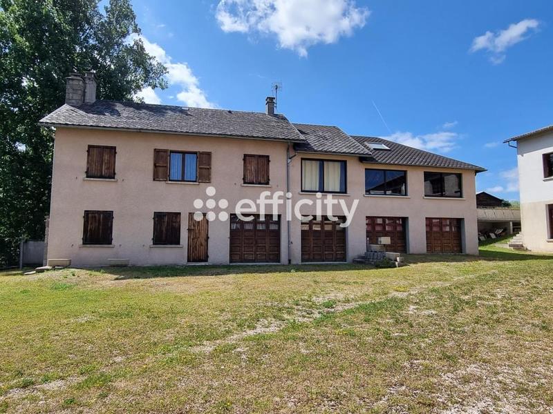 Maison - 350 m² - 15 pièces