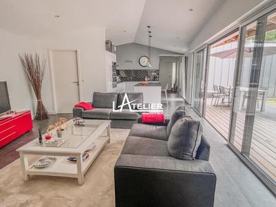 Maison - 115 m² - 4 pièces