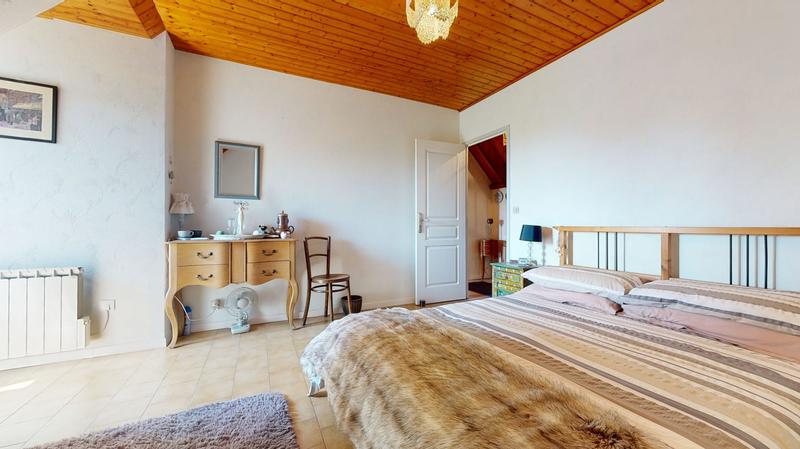 Maison traditionnelle - 177 m² - 6 pièces