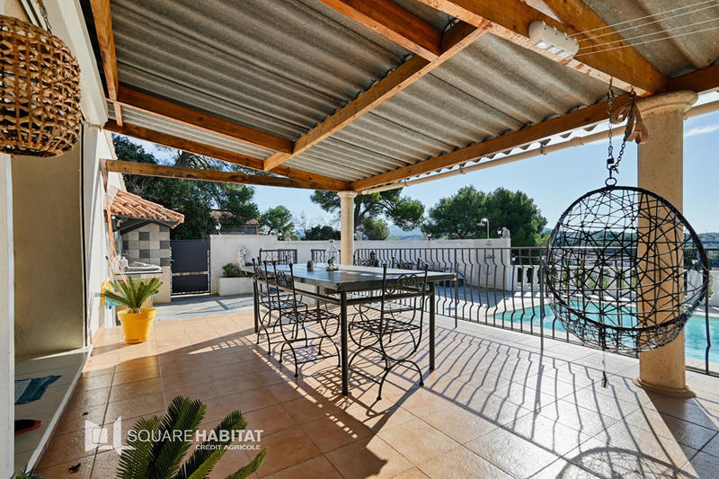 Maison - 140 m² - 6 pièces